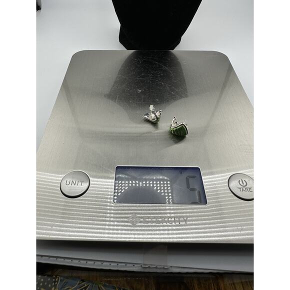 Navajo Signed Gaspeite/Peridot/Sterling Silver Necklace and Earrings Set - Picture 12 of 12